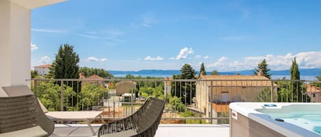 Appartement (Classic Apartment with Balcony) | Terrasse/Patio