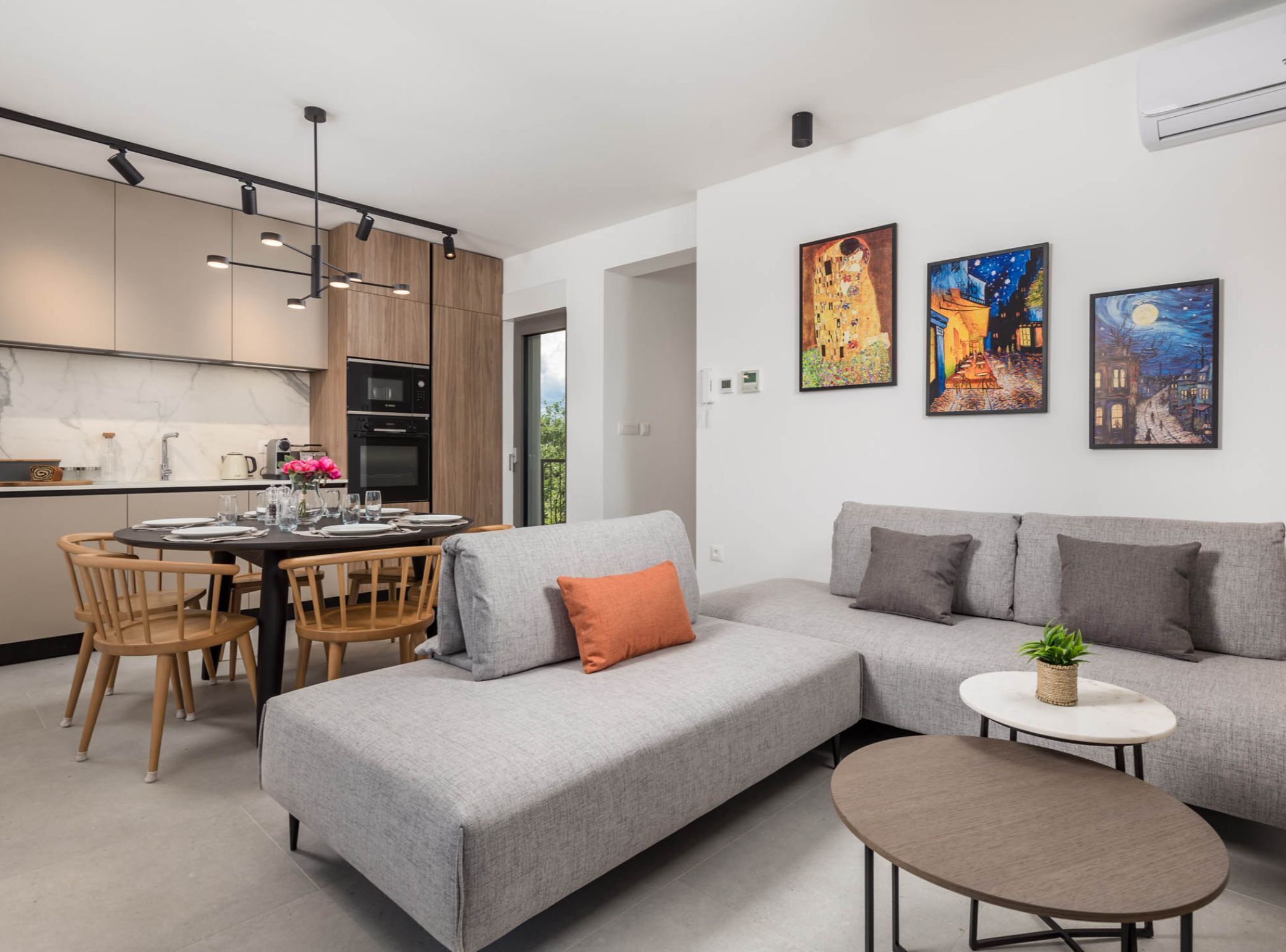 Apartment (Classic Apartment with Balcony) | Living room | 32-inch flat-screen TV with satellite channels