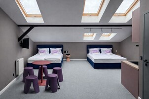 Comfort Studio Suite | Laptop workspace, blackout curtains, soundproofing