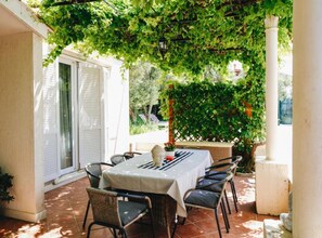 Apartment (Three Bedroom Apartment with Sea View) | BBQ/picnic area - Deluxe Apartment Marghareta (Dubrovnik)