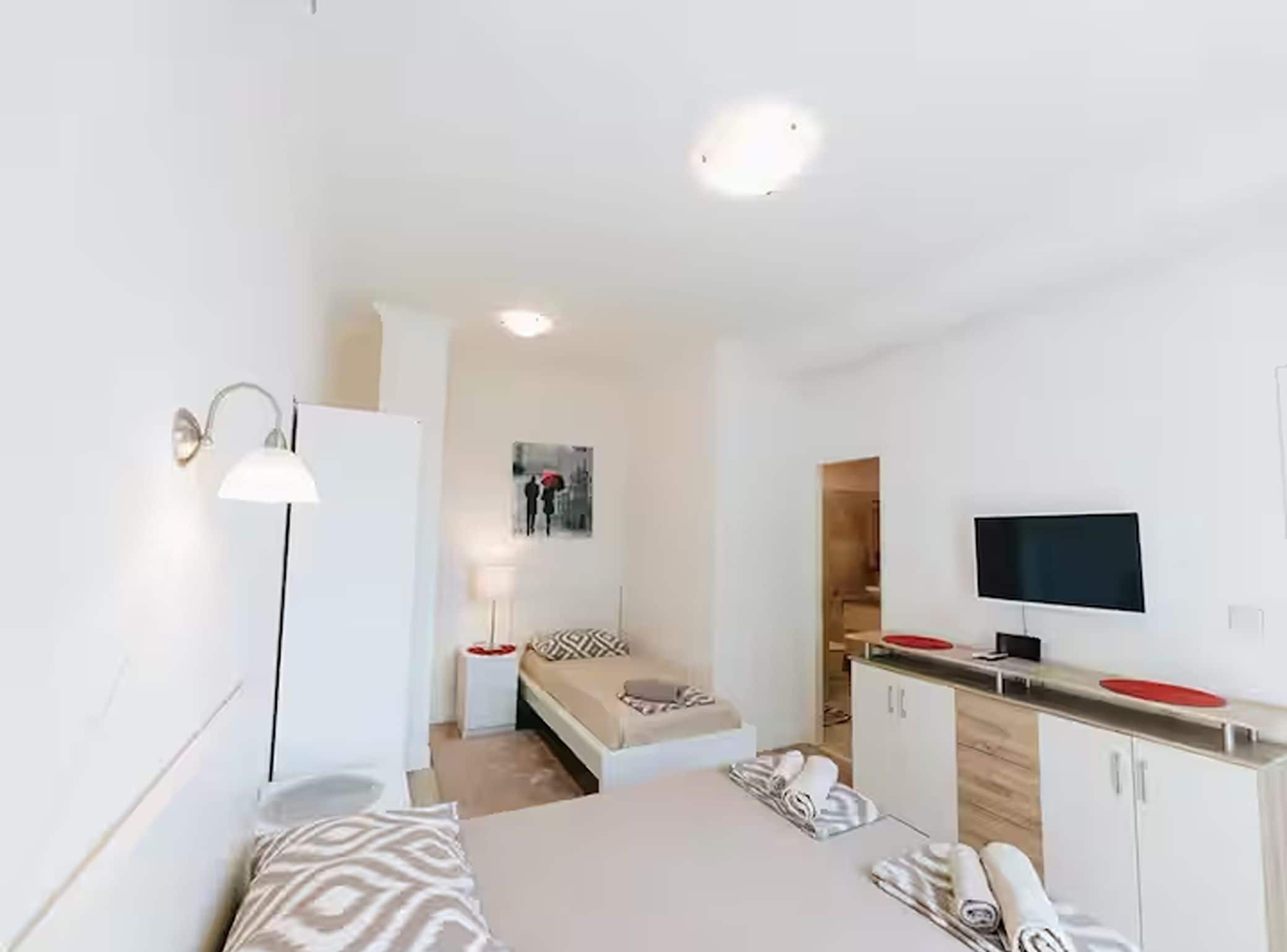 Apartment (Three Bedroom Apartment with Sea View)