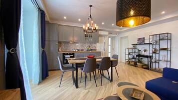 Apartment (Three Bedroom Apartment with Balcony) | Living room