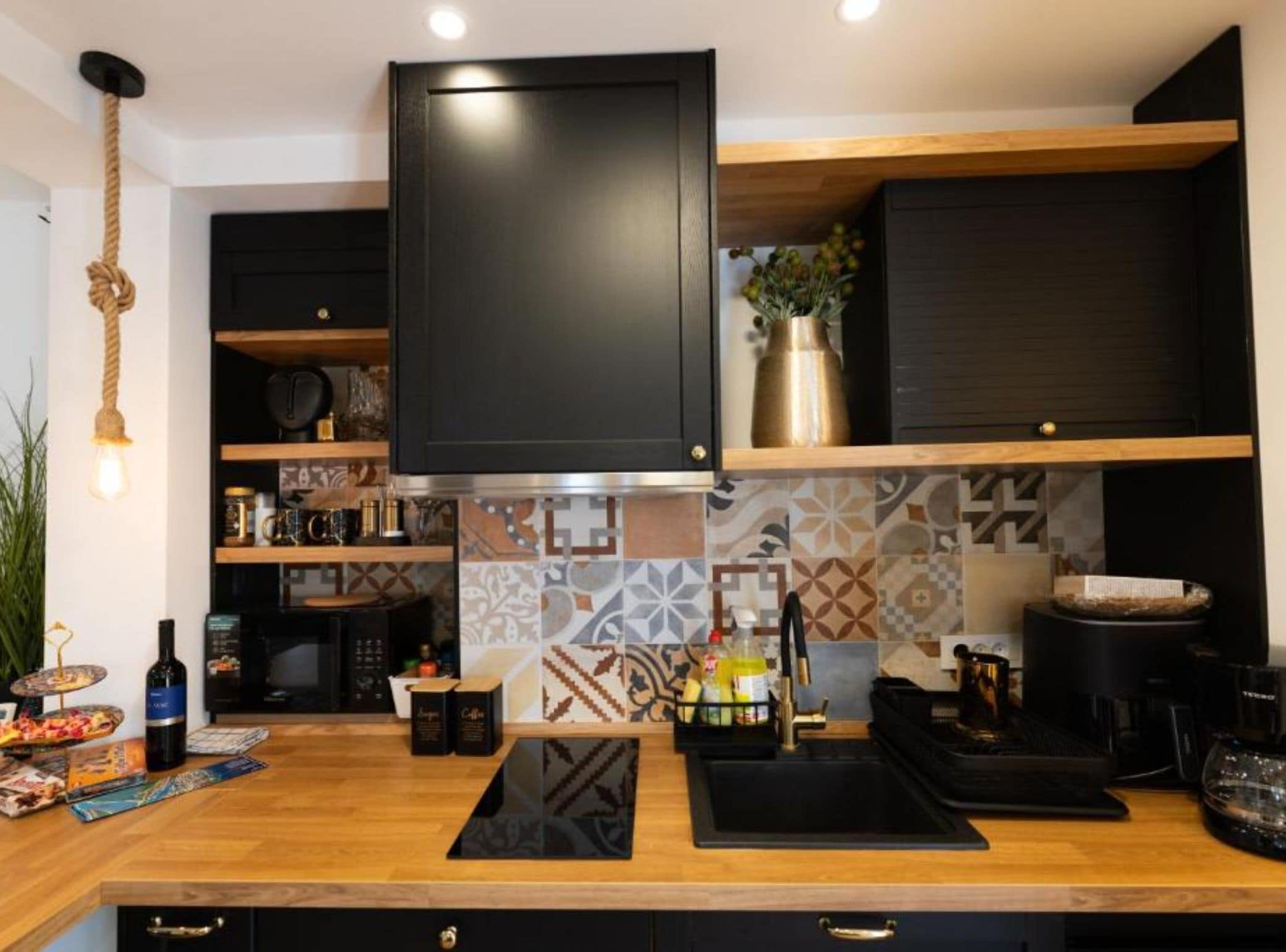 Studio (Studio Apartment) | Private kitchen | Fridge