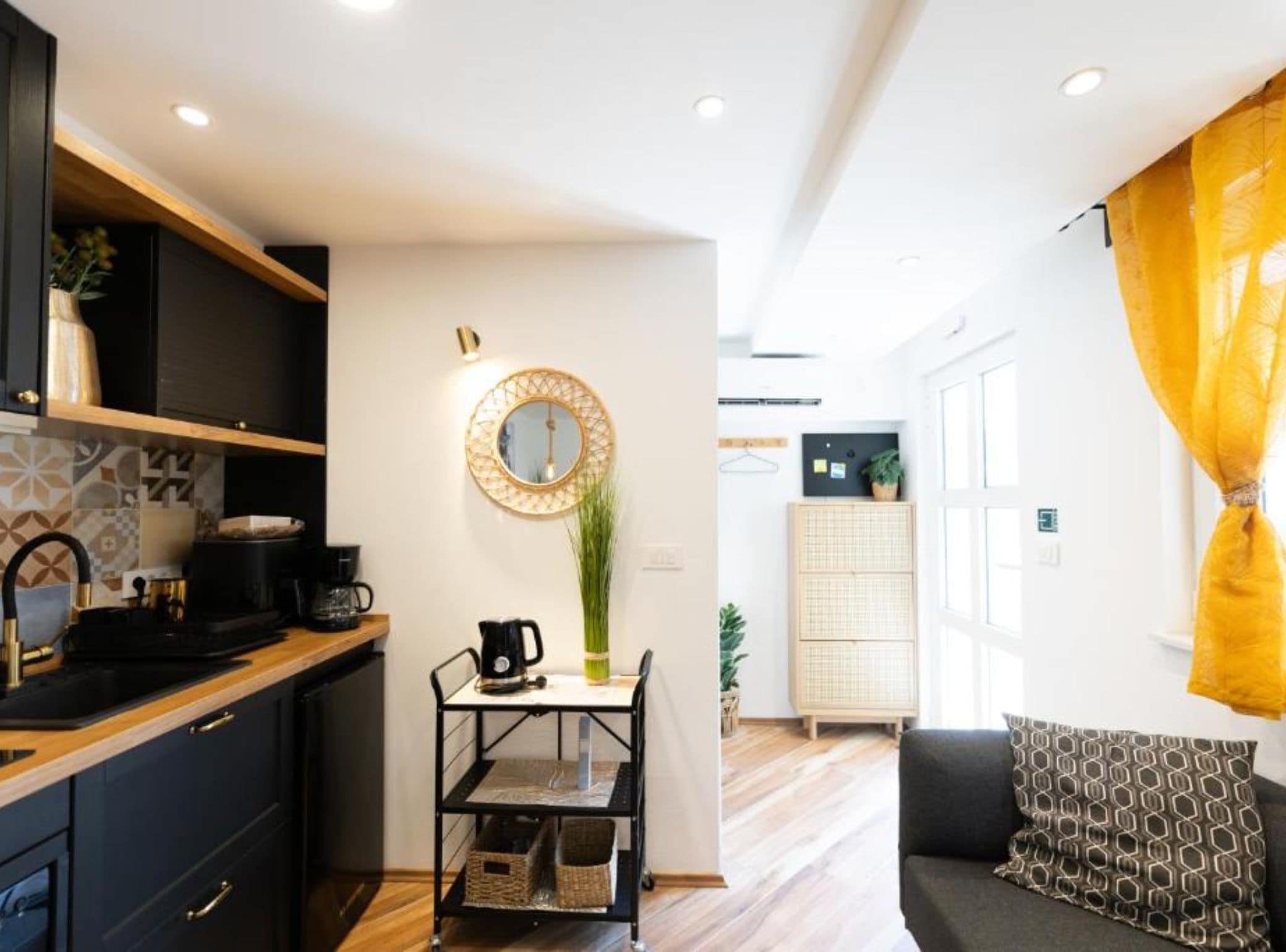 สตูดิโอ (Studio Apartment) | ห้องนั่งเล่น