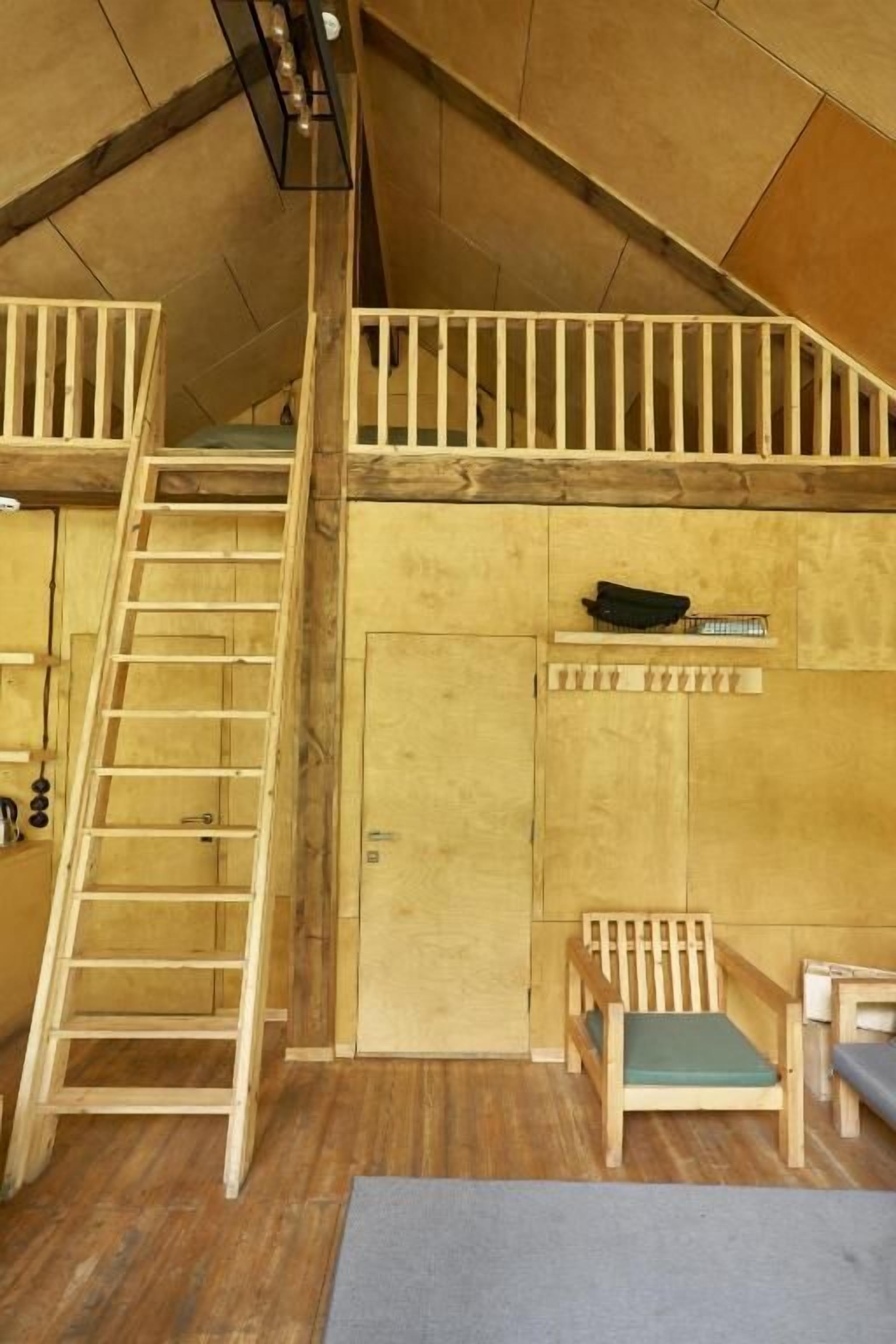 Deluxe Quadruple Room, Mountain View | Interior
