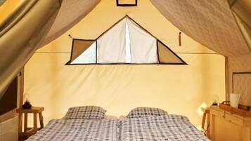 Tent, Mountain View | Iron/ironing board