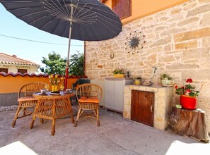 Apartment (apartment with terrace) | Terrace/patio - Comfort Apartment Leo Istra (Marcana)
