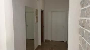 Apartment (Two Bedroom Apartment with veranda) | 6 bedrooms, free WiFi
