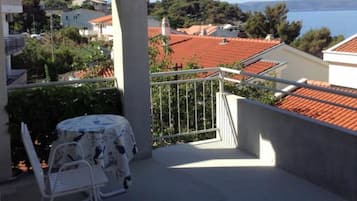 Apartment (Two Bedroom Apartment with Terrace) | Balcony