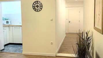 Apartment (One Bedroom Apartment with Seaview) | 6 bedrooms, free WiFi