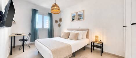 Iron/ironing board, travel crib, free WiFi, bed sheets