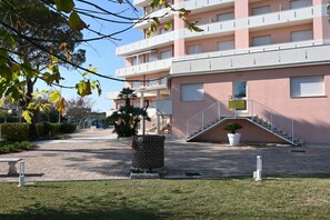 Esterni