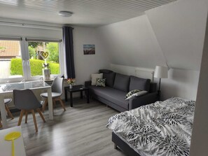 Living area - Vrbo Property (Belum)