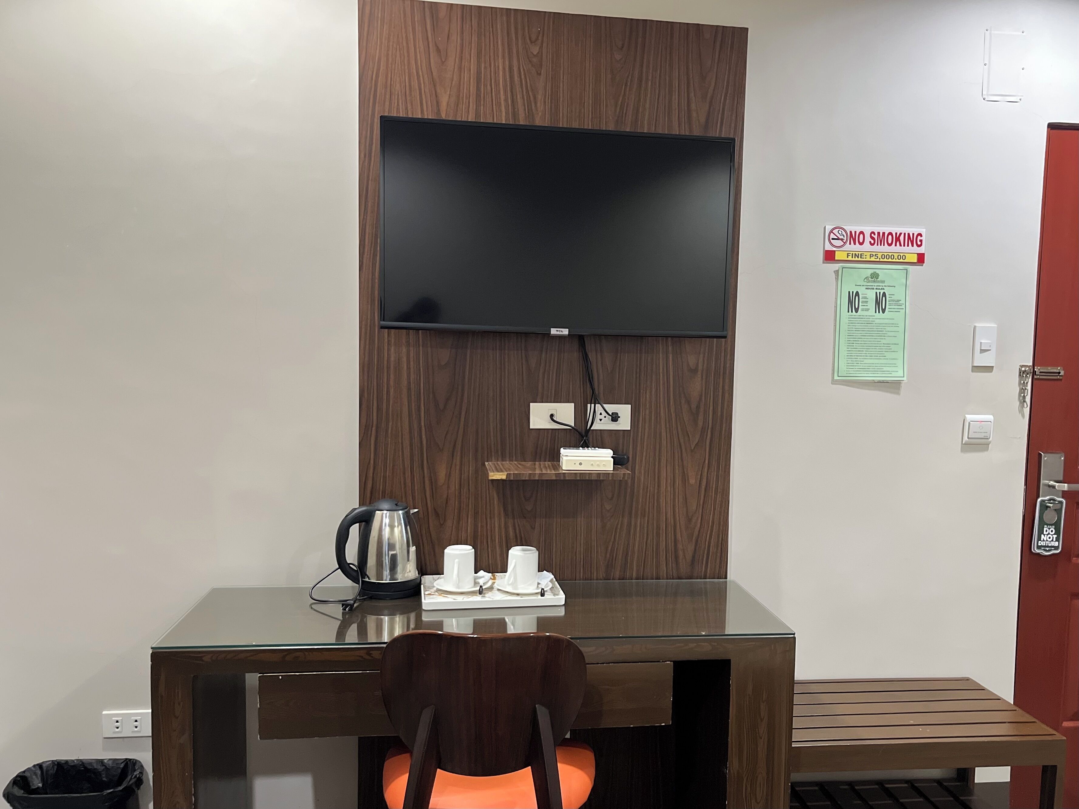 Basic Studio Suite | Interior