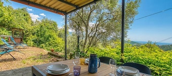 Amazing home in Rapallo with house sea view
