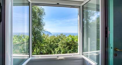 Cozy home in Pieve Ligure with WiFi