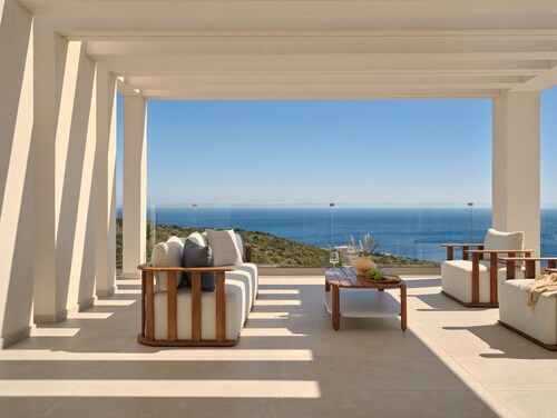 OnarBlue Villa, with 2 Pools & Dual SeaView Homes