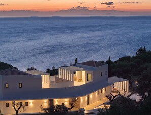 Exterior - OnarBlue Villa, with 2 Pools & Dual SeaView Homes (Agios Nikolaos)