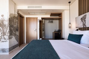 Comfort Double Room, 1 Queen Bed, Non Smoking, Air conditioning | Minibar, in-room safe, desk, soundproofing - Mural Piraeus Hotel (Piraeus)