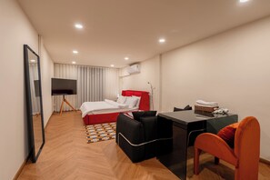 4 camere, ferro/asse da stiro, Wi-Fi