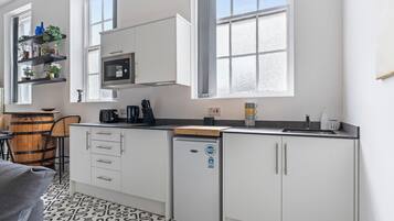 Deluxe Apartment | Private kitchen