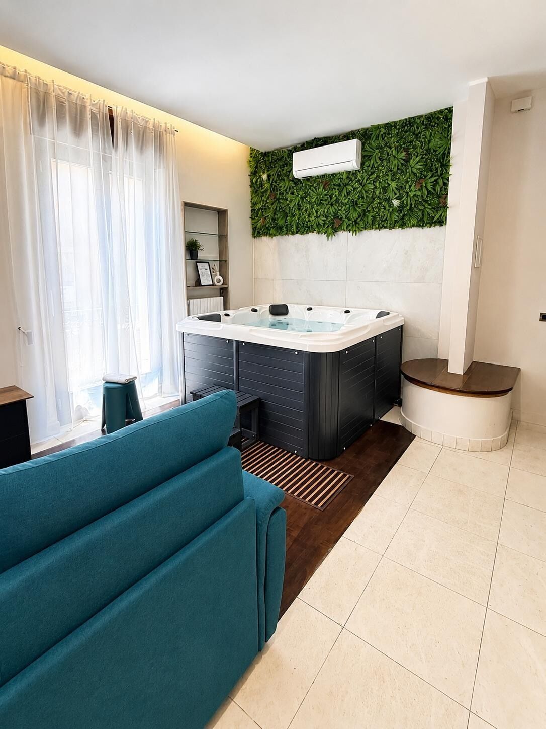 Comfort Apartment, Hot Tub, City View | Interior