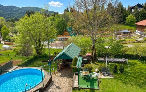 Cozy apartment in Crni Lug with sauna