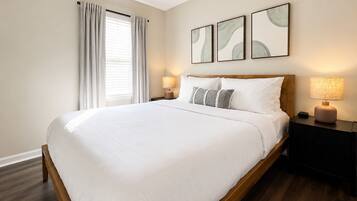 3 bedrooms, iron/ironing board, WiFi (free), bed sheets