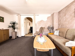 TV - Vacation apartment "Linde" (Oberstaufen)