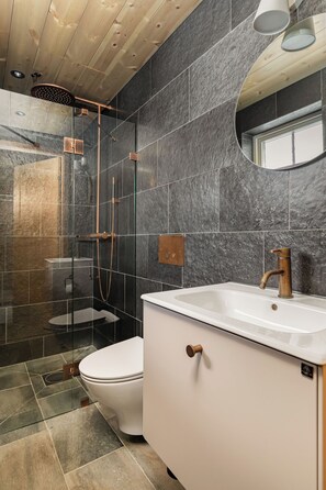 Apartment, 4 Bedrooms, Non Smoking, Mountain View | Bathroom - Trappåsvägen 13 - Bruksvallarna (Bruksvallarna)