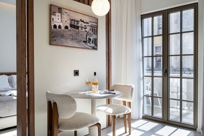 Volaka Luxury Suites `Ruby`