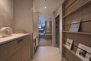 Junior Suite, City View | Blackout curtains, iron/ironing board, free WiFi - UH Suite Seoul Insadong (Seoul)