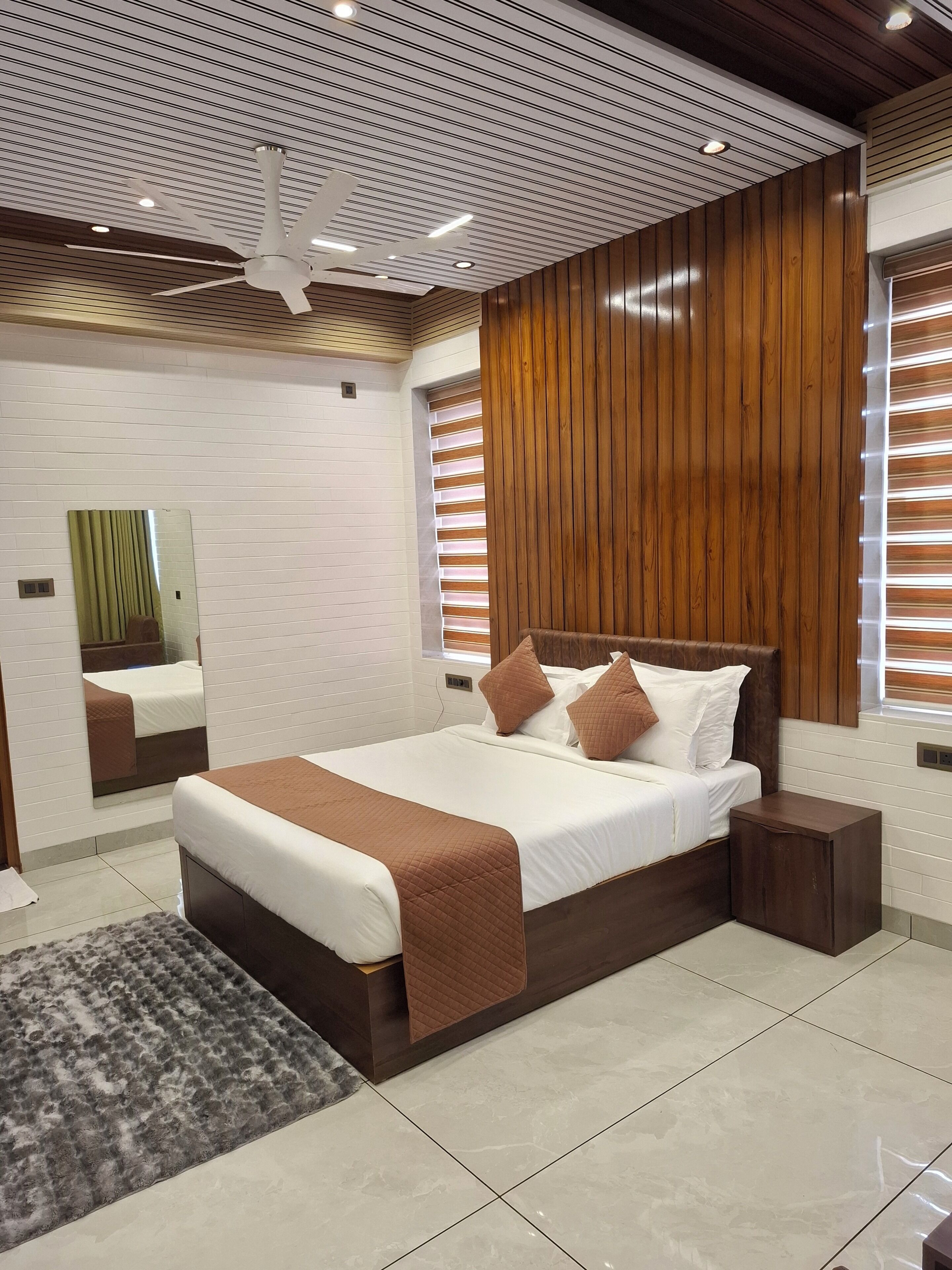 Quadruple Room, Balcony, Mountain View