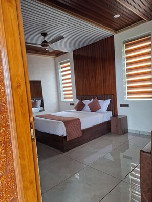 Quarto casal luxo, vista para a montanha | Quartos à prova de som, Wi-Fi de cortesia