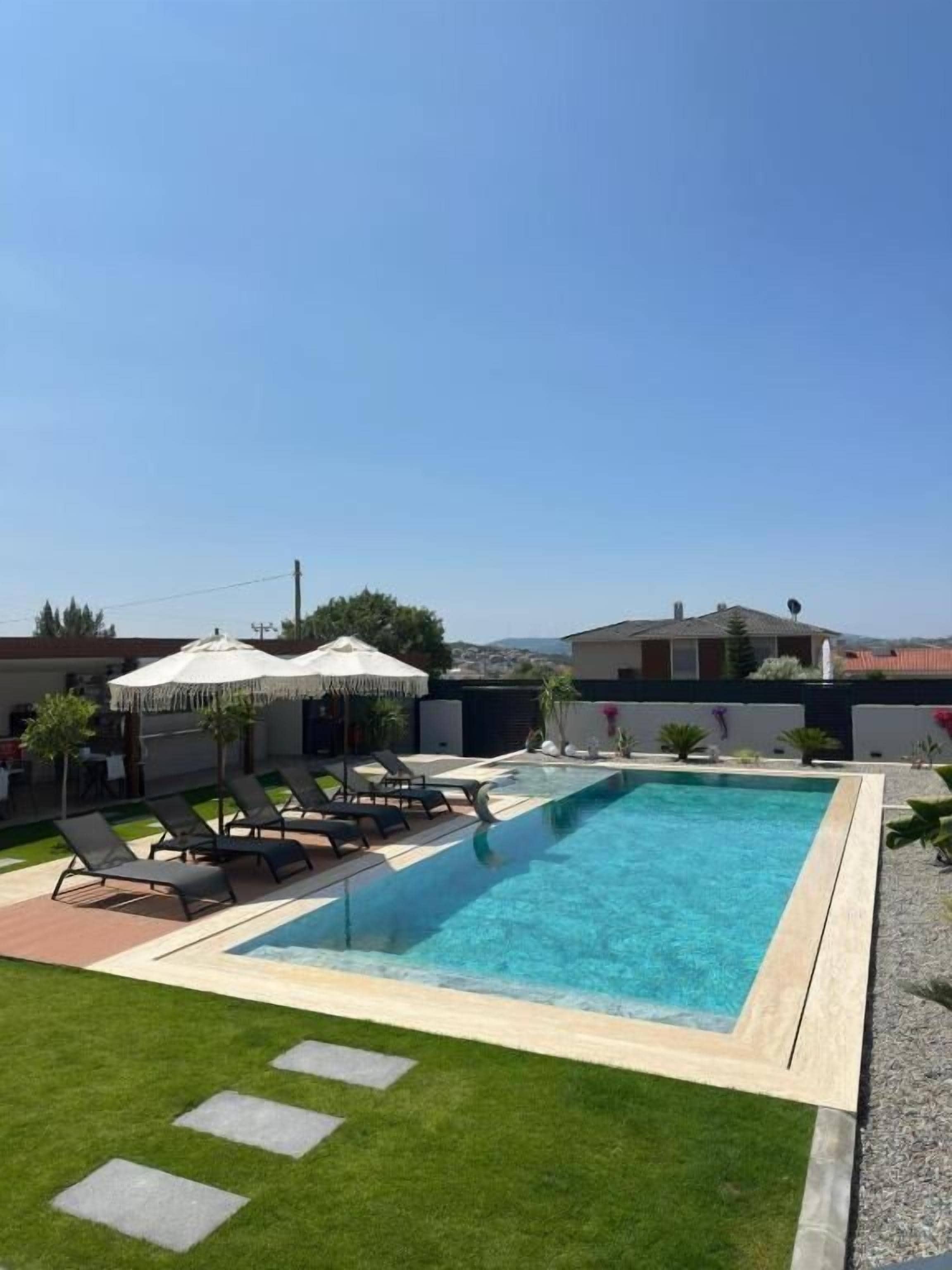 Piscina externa sazonal