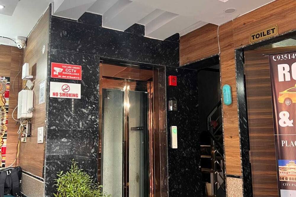hotel royal raj