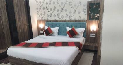 Aora Hotels And Villas