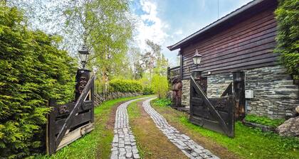 Stunning home in Ytre Enebakk with house a panoramic view