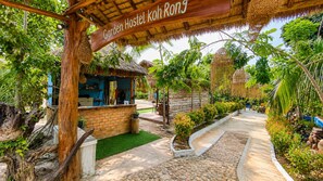 Property grounds - Garden Hostel Koh Rong (Koh Rong)