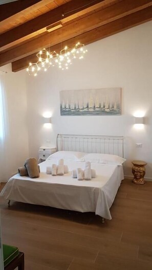 Appartamento, balcone, vista piscina | Wi-Fi gratuito