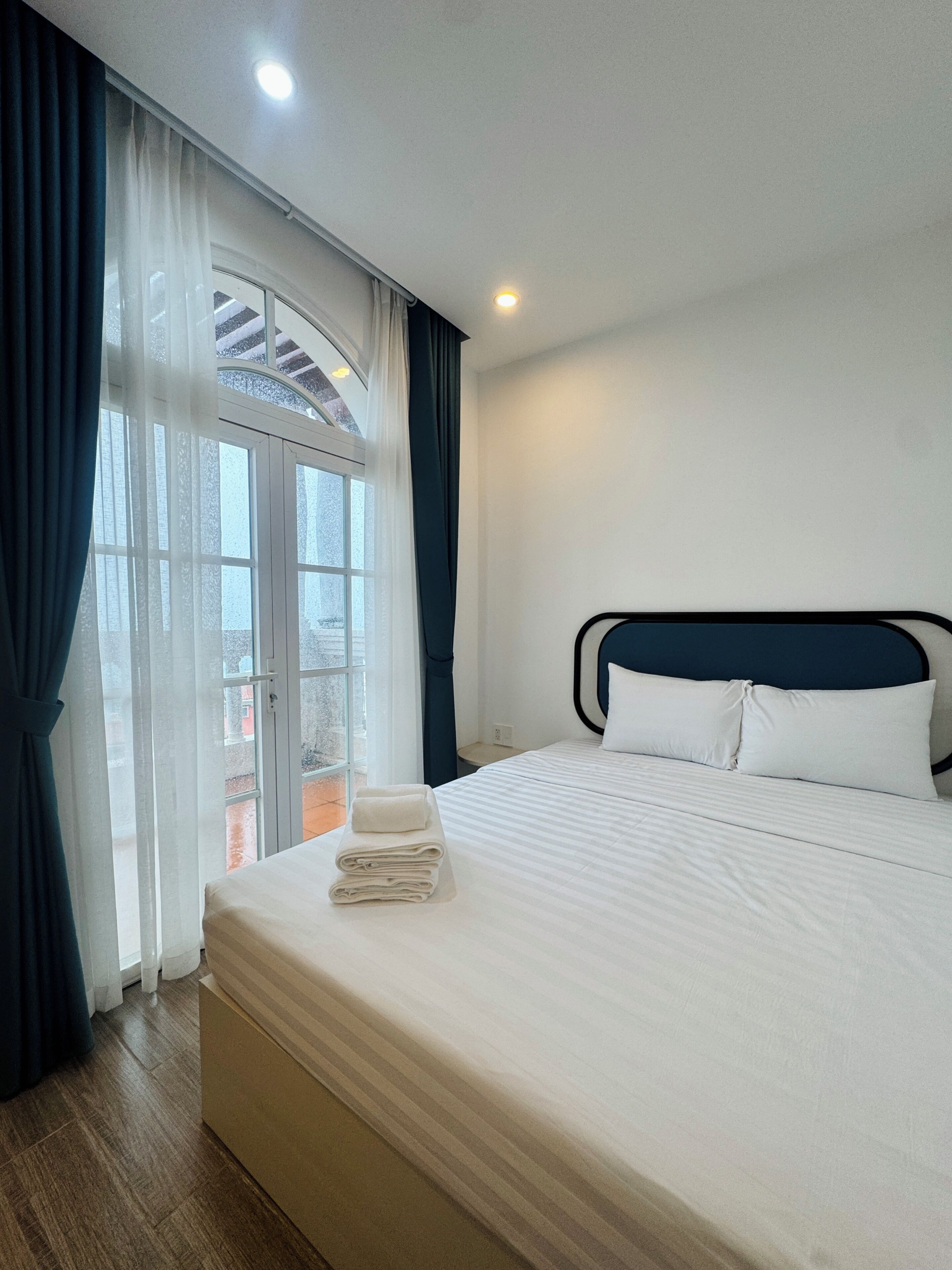 ห้องดีลักซ์, เตียงคิงไซส์ 1 เตียง, วิวทะเล | โต๊ะทำงาน, Wi-Fi ฟรี, ผ้าปูที่นอน