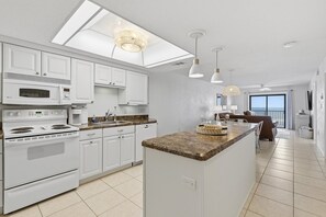 Microwave, dishwasher, toaster, cookware/dishes/utensils - 412 - 2/2 Corner Oceanfront (New Smyrna Beach)
