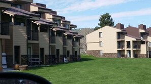 Exterior - 2 Bedroom Condo Right on Ideal Beach; Slps 8; Balcony, 4 nights; July 13-17,2026 (Garden City)