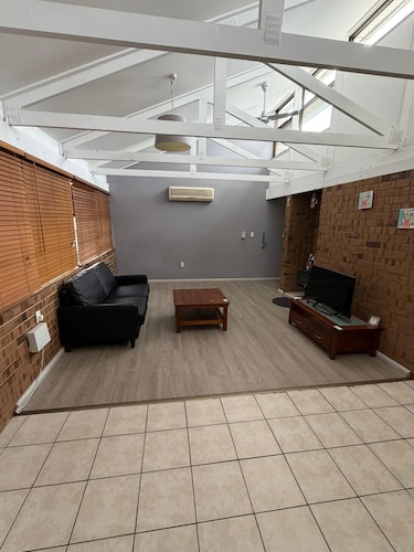 Fully Furnished 3 bedroom house