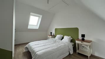 2 bedrooms, WiFi, bed sheets
