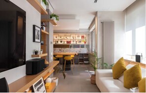 Living area - Vrbo Property (Roma)