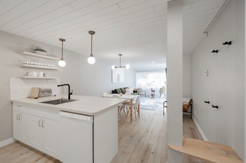 Beautifully renovated condo at Panorama Mountain Resort in Toby Creek Lodge