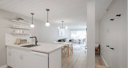 Beautifully renovated condo at Panorama Mountain Resort in Toby Creek Lodge