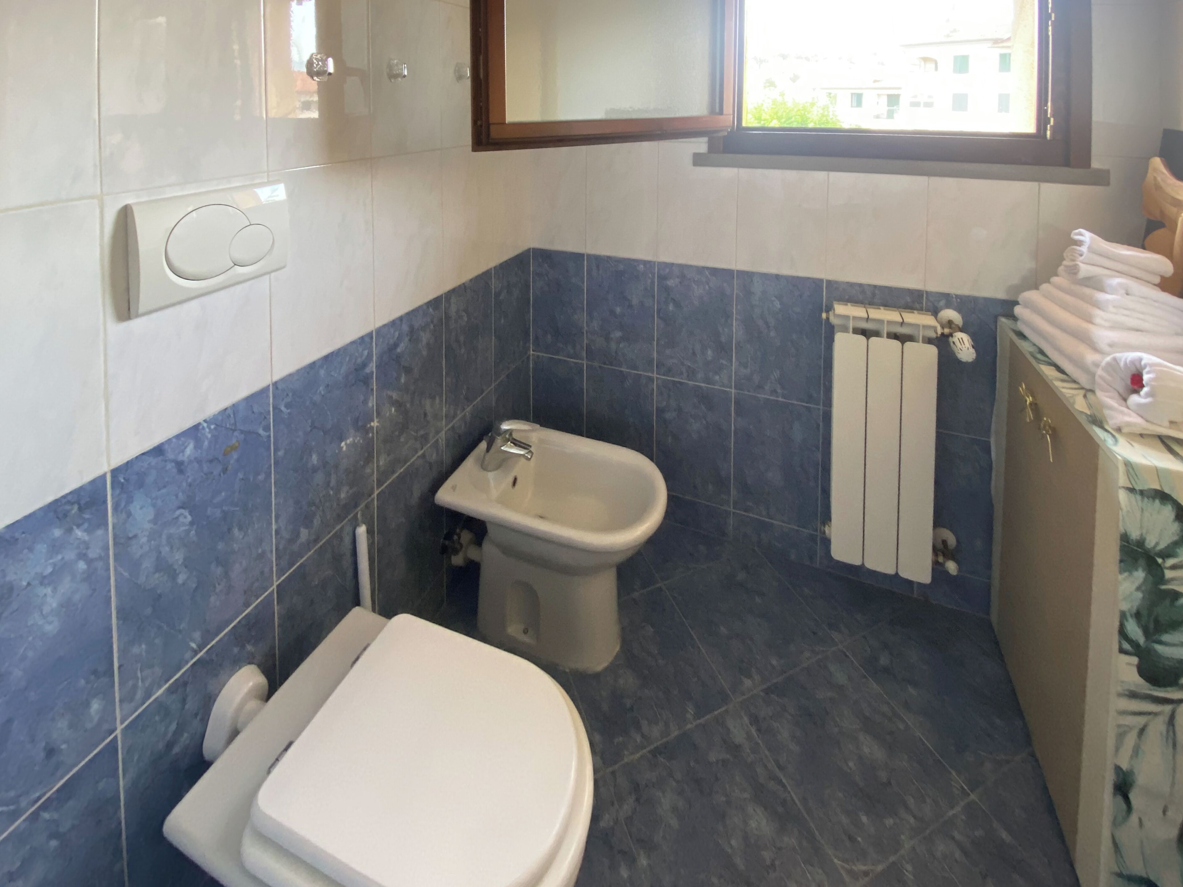 Appartement, 3 slaapkamers, balkon, uitzicht op tuin | Badkamer