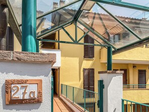Lägenhet - 3 sovrum - balkong - utsikt mot trädgården | Detalj exteriör